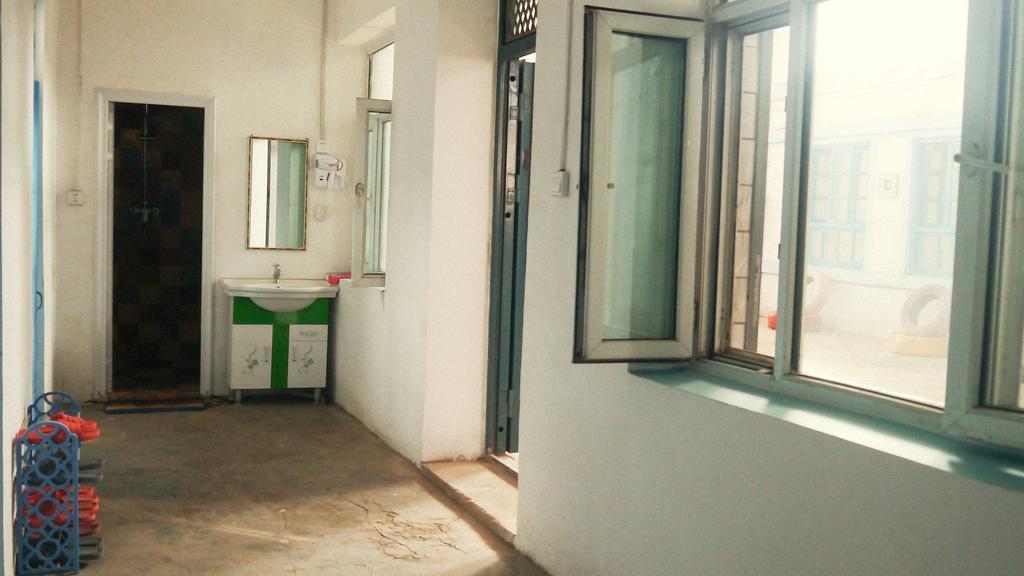 Dap Youth Hostel Turpan Buitenkant foto